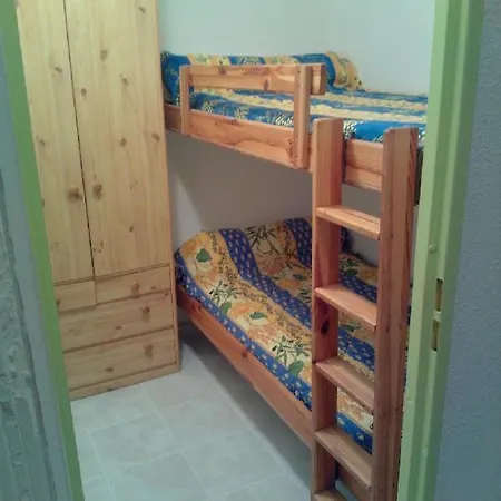 La Maison Familiale ונדרה